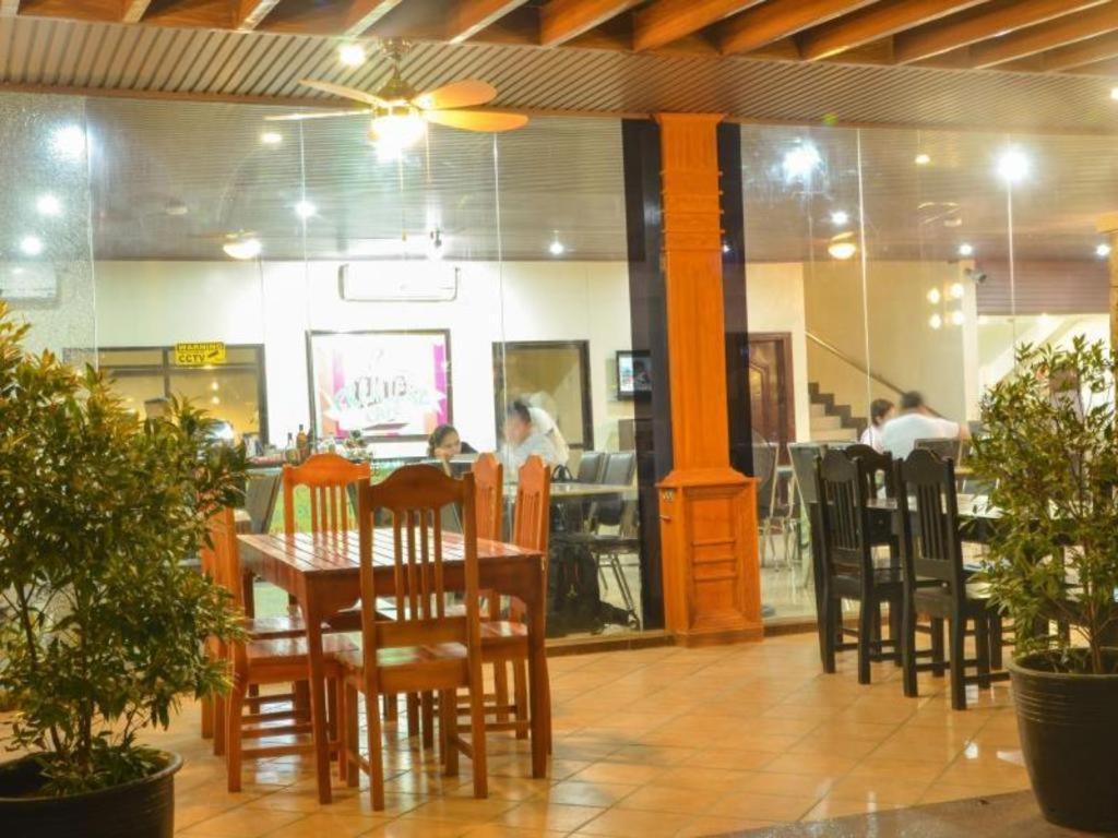 The Premiere Business Hotel Kalibo Exterior foto